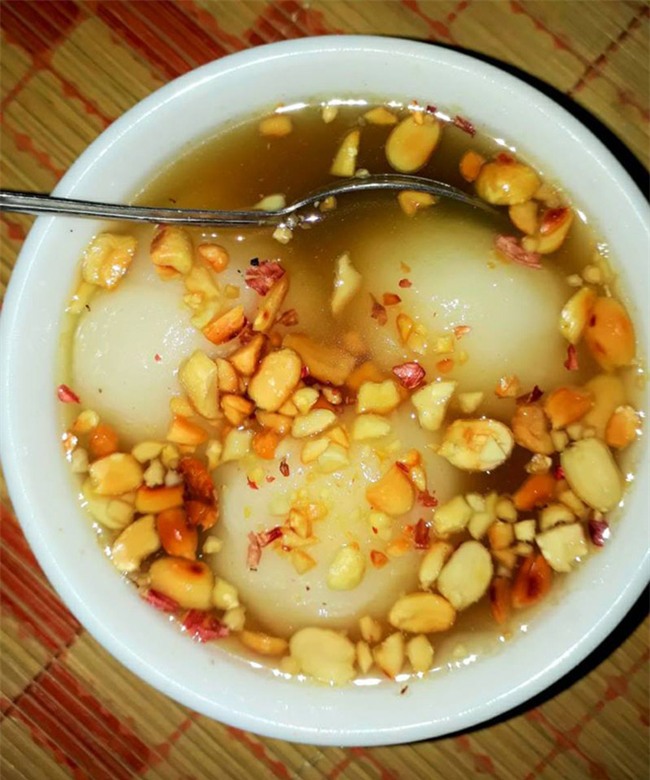 Sự thật đằng sau bát chè trôi nửa đêm mẹ chồng bưng lên phòng con dâu - Ảnh 1.