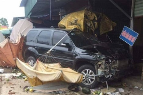 Danh tính 5 người thương vong trong vụ xe biển xanh gây tai nạn liên hoàn