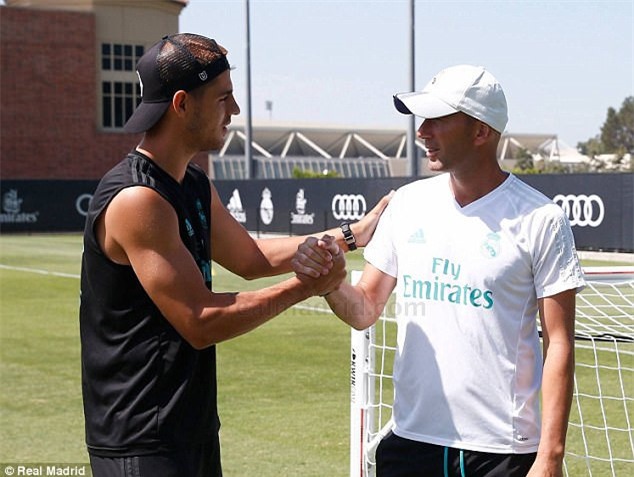 Morata duoc vo thap tung den ky hop dong voi Chelsea hinh anh 6