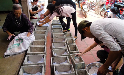 nguoi dan ba nhat rac va cau chuyen 9 nam chon cat hon 10 van thai nhi - 2