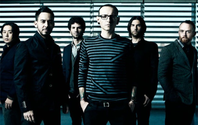 Sốc: Thủ lĩnh nhóm nhạc rock huyền thoại Linkin Park treo cổ tự vẫn - 2