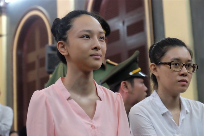 Mẹ hoa hậu Phương Nga cho biết con gái mắc bệnh viêm phổi, sức khỏe ngày càng xuống dốc - Ảnh 2.