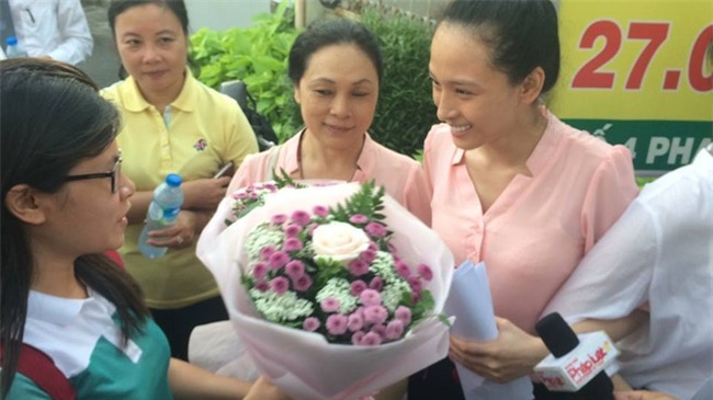 Mẹ hoa hậu Phương Nga cho biết con gái mắc bệnh viêm phổi, sức khỏe ngày càng xuống dốc - Ảnh 4.