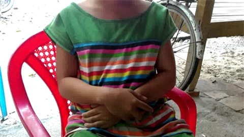 Be gai 13 tuoi mang thai 6 thang hinh anh