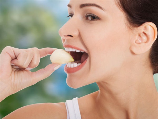 dieu ki dieu gi xay ra neu ban ngam tep toi trong mieng khoang 30 phut? - 2