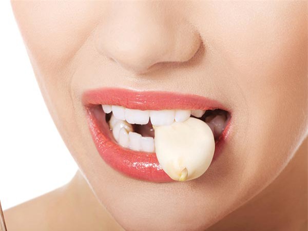 dieu ki dieu gi xay ra neu ban ngam tep toi trong mieng khoang 30 phut? - 3