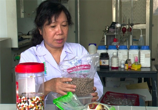 Tiến sĩ Trần Thị Ngọc Lan cho biết uống những loại trà sữa không rõ nguồn gốc có thể dẫn đến ung thư, vô sinh.