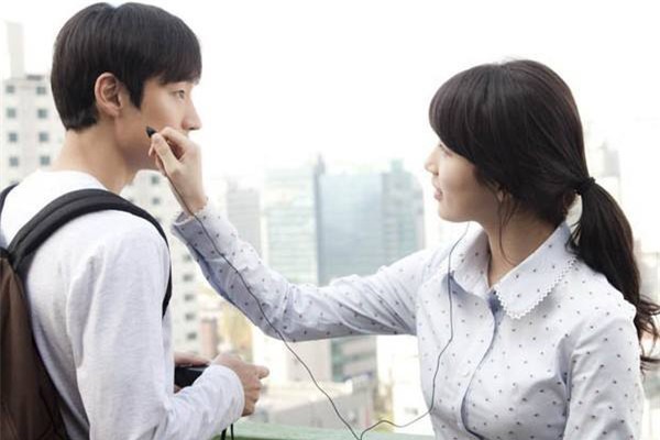 gai mot doi chong nhung toi van khien trai tan chua vo, lam tien, dep trai me nhu dieu do - 1