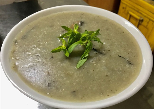 cháo lòng, quán ăn ngon, địa điểm ăn ngon ở Hà Nội, quán ăn lâu đời, ẩm thực Hà Nội, bún ốc, nộm sứa