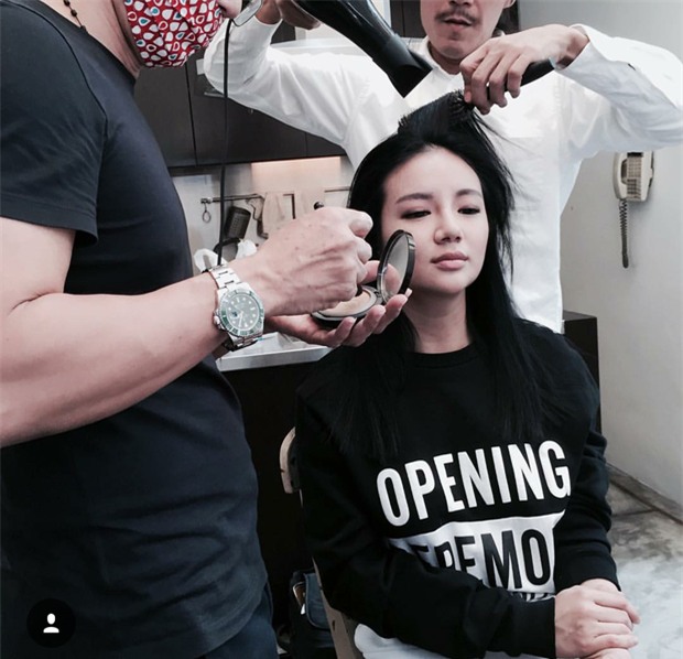 Ronaldo ghé bệnh viện thăm ái nữ nhà tỷ phú Singapore mới sinh con - Ảnh 17.