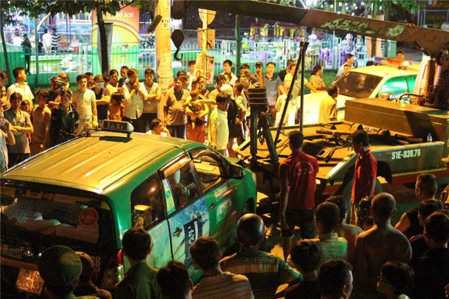 Hien truong vu 13 xe dam lien hoan o Sai Gon hinh anh 3