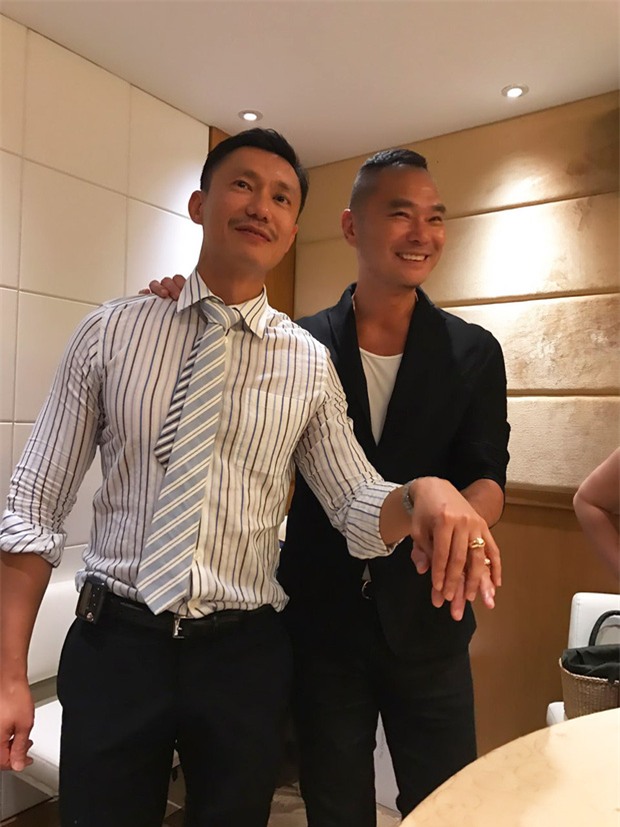 Chuyện tình đẹp như phim Hàn: MC đồng tính Hồng Kông từ bỏ gia sản triệu đô để kết hôn với bác sĩ cứu chữa bệnh ung thư giúp mình - Ảnh 5.