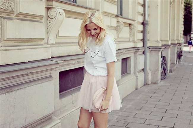 khong can ho lo, cac co gai mac the nay cung du de vong 1 gay chu y - 9