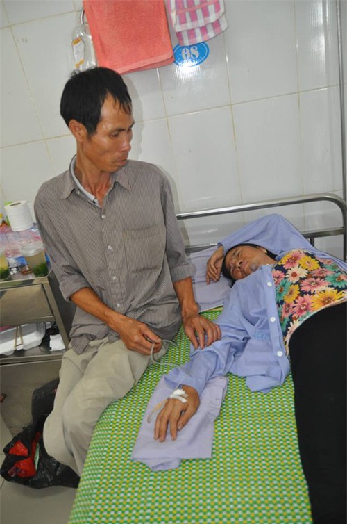 Gia cảnh kiệt quệ của người phụ nữ bán tăm bị đánh oan đến nhập viện vì nghi bắt cóc - Ảnh 2.