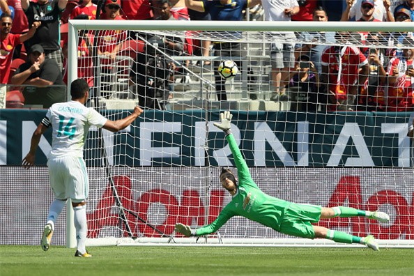 Gareth Bale cung dan sao Real gay that vong khi doi dau MU hinh anh 8