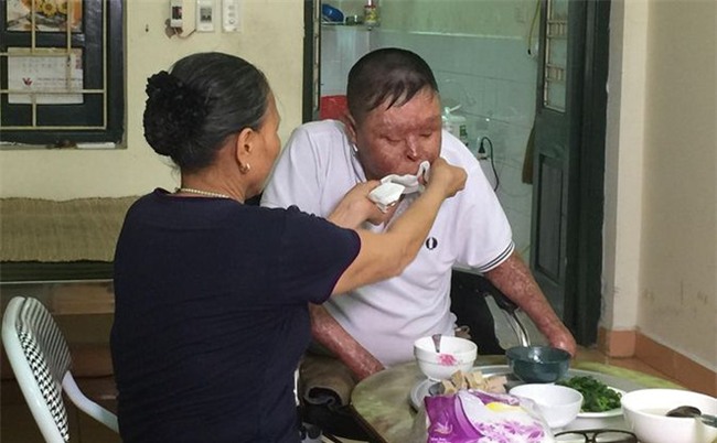 Chiến sỹ sống sót vụ máy bay rơi Hòa Lạc: