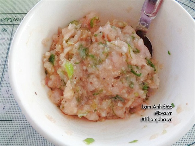 me lam dau hu nhoi thit chien gion, nhin thoi da 'chay nuoc mieng' - 3