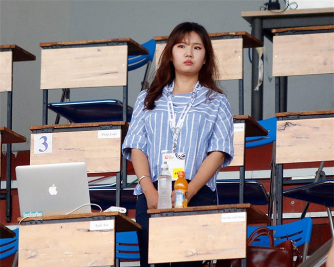 Nữ phóng viên xinh đẹp Hàn Quốc "phải lòng" Công Phượng - 1