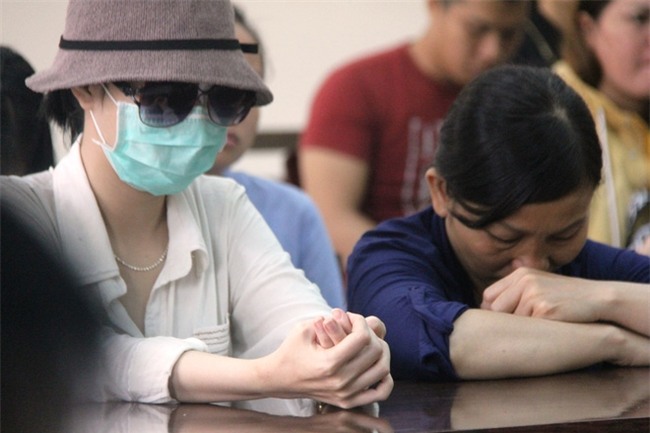 Mẹ của nữ sinh bị tạt axit cho biết chưa nhận được 300 triệu của Trương Ngọc Ánh hứa cho con gái - Ảnh 5.