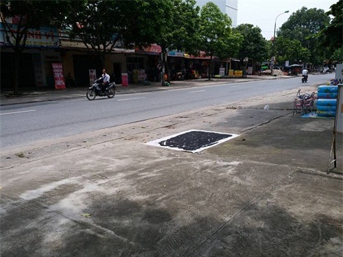 2 nguoi phu nu bi danh vi nghi bat coc tre con: loi ke hai hung cua nhung nguoi chung kien - 1