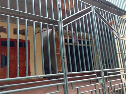 2 nguoi phu nu bi danh vi nghi bat coc tre con: loi ke hai hung cua nhung nguoi chung kien - 6