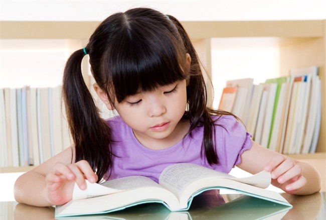 Để con chuyển từ mẫu giáo lên lớp 1 không bị hẫng, ngay bây giờ cha mẹ phải làm những việc sau - Ảnh 4.