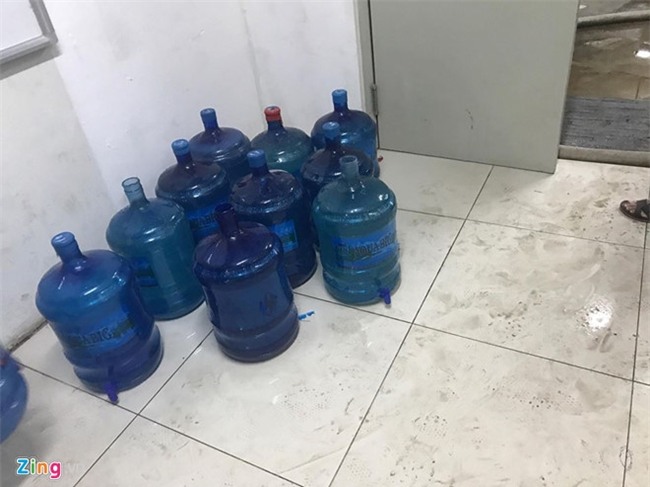 Chung cu HUD3 cat nuoc, dan phai dung nuoc cuu hoa, muc tu be ca hinh anh 2