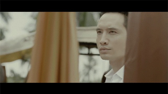 Nín thở với loạt nụ hôn, cảnh nóng của Hồ Ngọc Hà và Kim Lý trong MV Cả một trời thương nhớ - Ảnh 4.