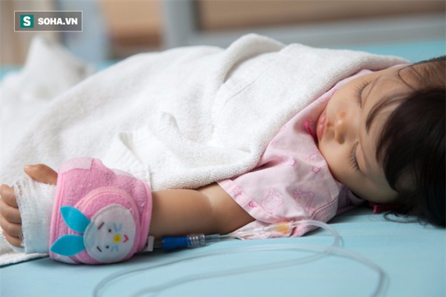 10 dấu hiệu trẻ bị tiêu chảy cấp phải nhập viện gấp mẹ nào nuôi con nhỏ cũng cần biết - Ảnh 1.