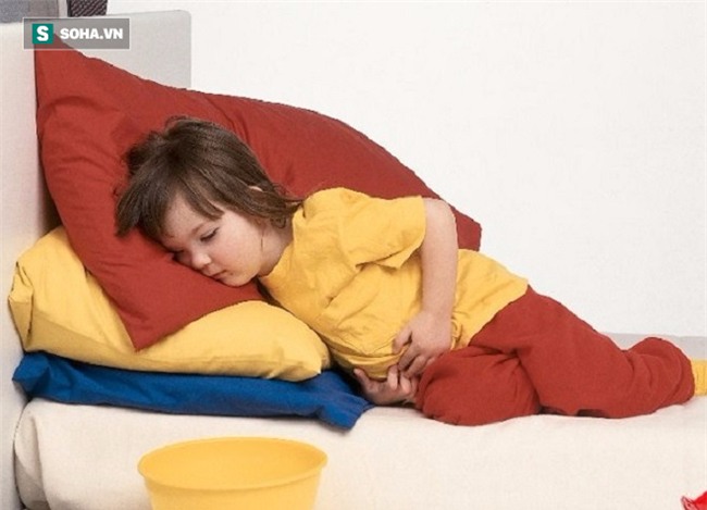 10 dấu hiệu trẻ bị tiêu chảy cấp phải nhập viện gấp mẹ nào nuôi con nhỏ cũng cần biết - Ảnh 2.