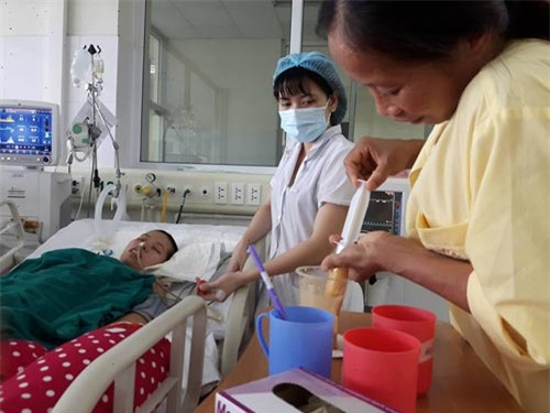 sau con sot cao, nu sinh 9x roi vao hon me 2 thang van chua tinh - 4