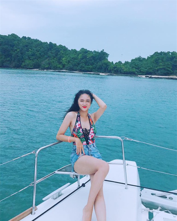 Trở lại sau scandal vạ miệng, Hương Giang Idol diện bikini nóng bỏng hết cỡ! - Ảnh 10.