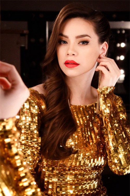 MV mới toanh của Hồ Ngọc Hà: Đồ đẹp thì có đẹp mà vẫn cứ thấy... sai sai - Ảnh 14.