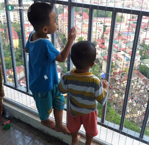 Bố mẹ ra ngoài, con 4 tuổi rơi từ ban công tử vong, chủ nhà phải đền hơn 170 triệu đồng - Ảnh 1.