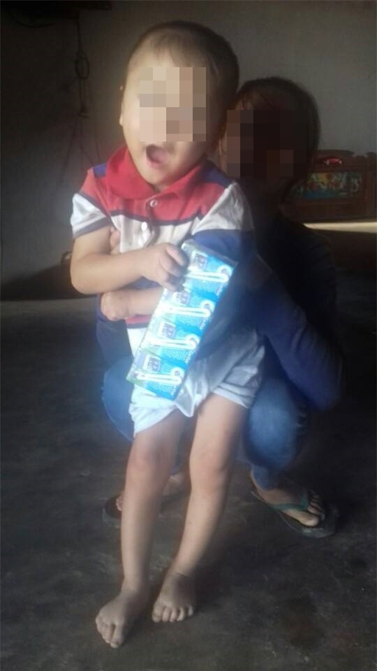 Bị người yêu bỏ khi mang thai, cô gái nuốt nước mắt làm mẹ đơn thân, nuôi con tàn tật - Ảnh 2.