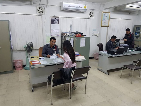 du mang thai 2 thang, co gai van bi ban trai giau co danh dap tan nhan, den muc phai nhap vien - 1