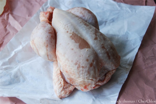 Thấy tôi luộc gà đông lạnh giòn da chắc thịt, mẹ chồng cũng phải hỏi xin bí quyết của con dâu - Ảnh 2.