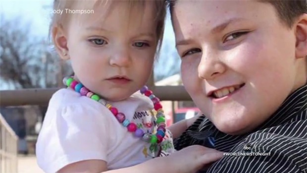 Nhận cậu bé 8 tuổi bị bạo hành làm con nuôi, viên cảnh sát không ngờ gia đình mình giờ đây lại như vậy - Ảnh 3.