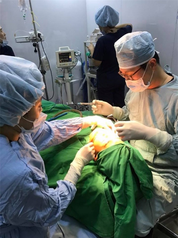 sao việt, mỹ nhân việt, sao phẫu thuật thẩm mỹ, ảnh dao kéo của sao, mỹ nhân việt phẫu thuật thẩm mỹ, phi thanh vân