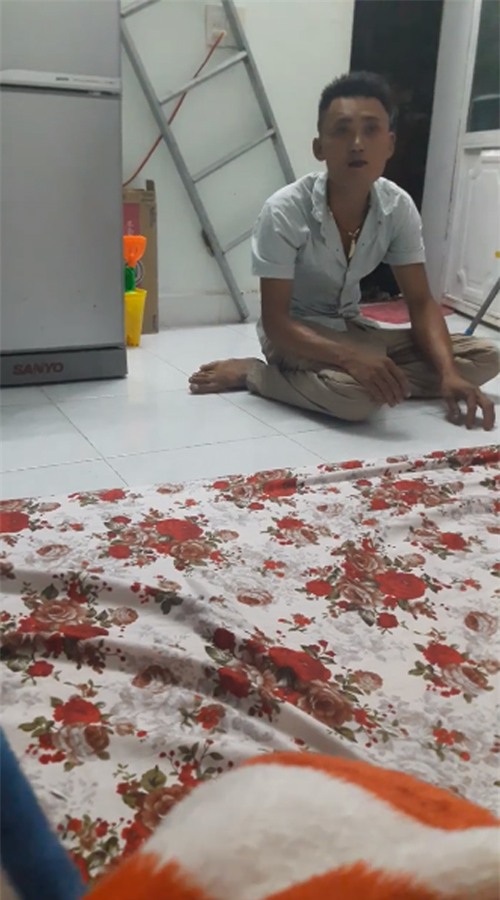 vo dang clip to chong dung chich dien doa giet gay phan no va cau chuyen bat ngo o phia sau - 2