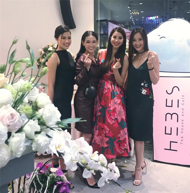 Quan tra sua cua Pham Huong bi tat son trong ngay khai truong hinh anh 1