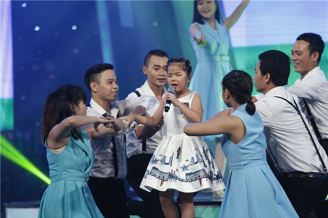 Vietnam Idol Kids: Hát hit của Mỹ Tâm, cô bé khiếm thị bị loại trước Chung kết-4