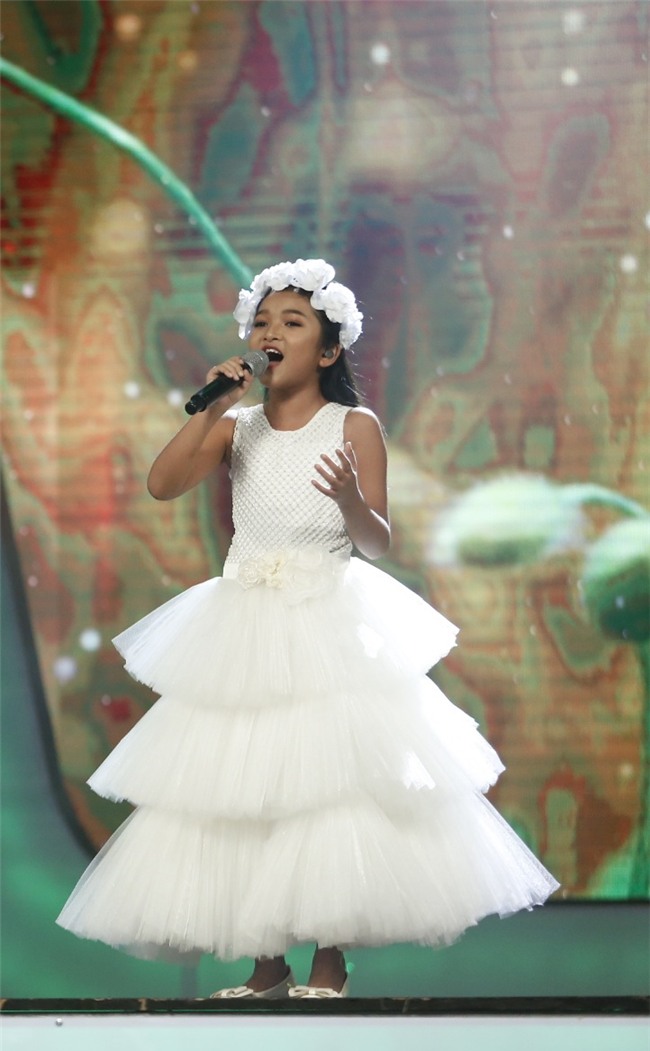 Vietnam Idol Kids: Hát hit của Mỹ Tâm, cô bé khiếm thị bị loại trước Chung kết-5