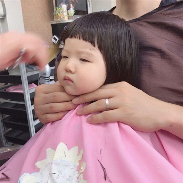 be gai mang guong mat "bo ca the gioi" duoc dan mang share am am tim danh tinh - 3