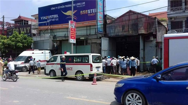 ha noi: chay xuong san xuat banh gato, it nhat 8 nguoi tu vong - 2
