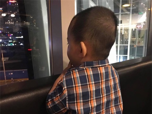 nghen dang cau chuyen vo cho chong di an ui co bo nhi dang doi tu tu - 1