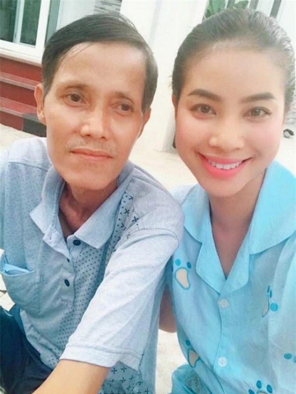 chuyện làng sao,sao Việt,Phạm Hương,bố Phạm Hương mất