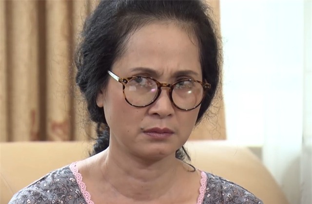 song chung thi me chong keu "toi nhu osin", o rieng lai ke le bi con cai bo roi - 1