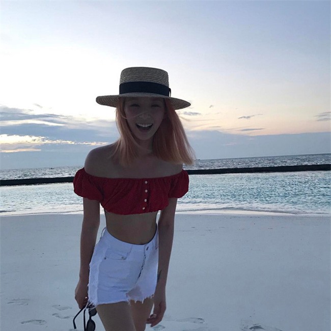 chang ngai gi het, con gai bay gio tu tin mac ao chi bang...1 gang tay ra duong - 11