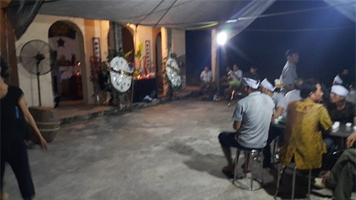 chay xuong banh, 8 nguoi tu vong: “hom qua con toi duoc tang luong, hom nay chau da di roi” - 3